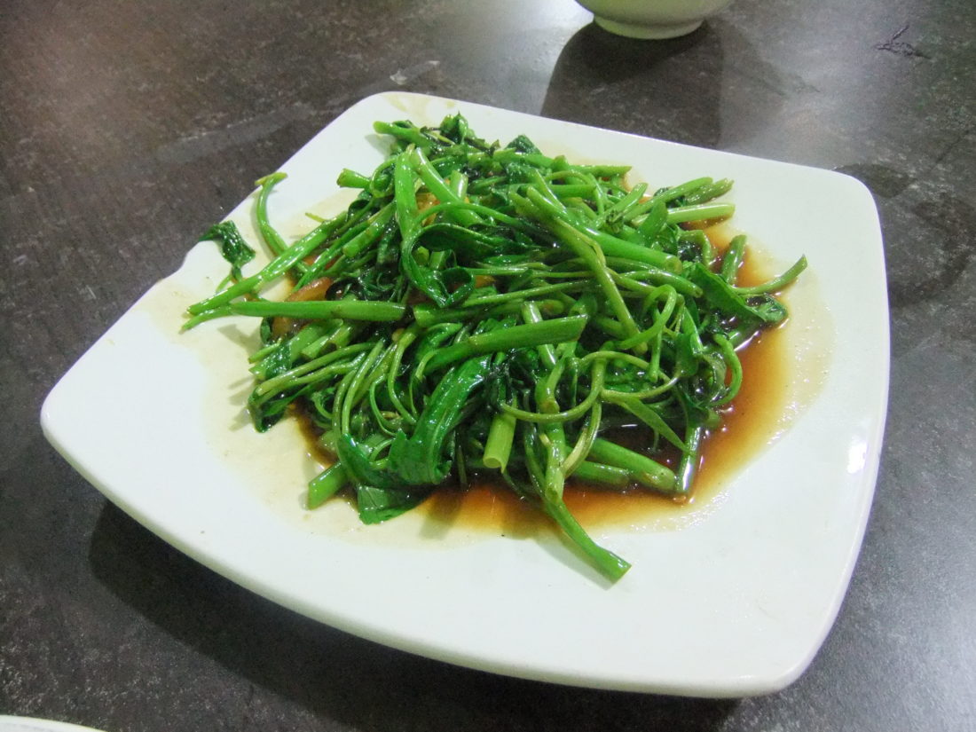 Rau muống xào tương Yellow bean sauce with fried water spinach Cook